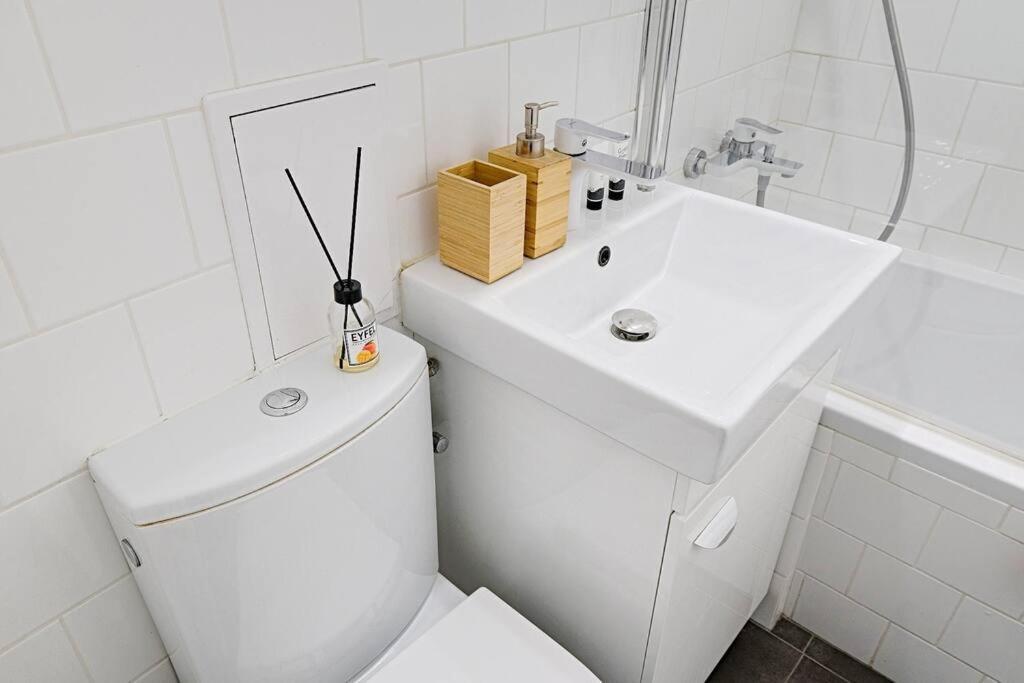 Super With Air Conditioning New Flat With Wifi Apartament Warszawa